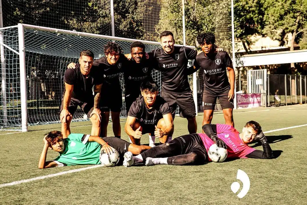 Campus de fútbol para adolescentes en Valencia, España 15